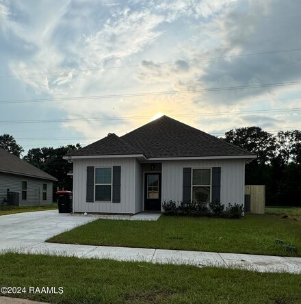 206 Parkington Ct, Lafayette, LA 70507