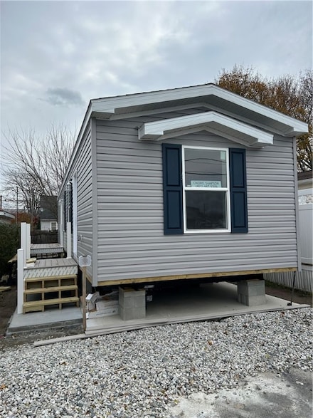 38 Lowell Ave, Pawtucket, RI 02861