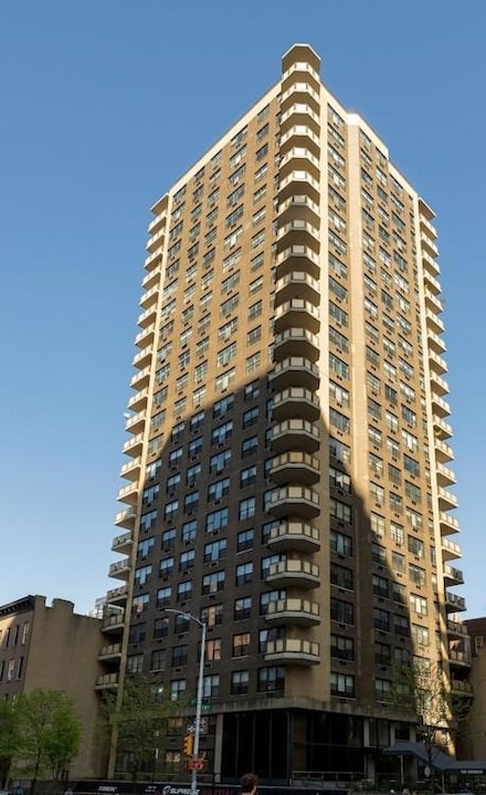 301 E 87th St Unit 17D, New York, NY 10128