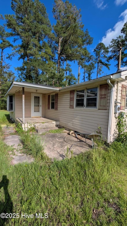 425 Barney Tyler Rd, Hallsboro, NC 28442