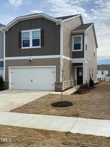 909 Clearhaven Ln, Fuquay-Varina, NC 27526