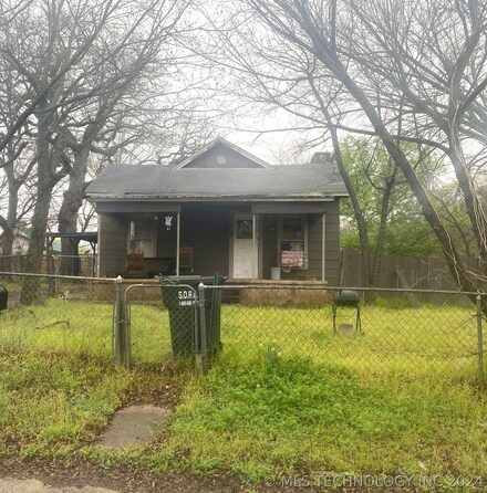 819 6th St, Healdton, OK 73438