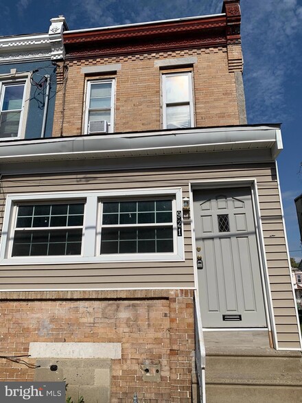 921 Kimber St, Camden, NJ 08102