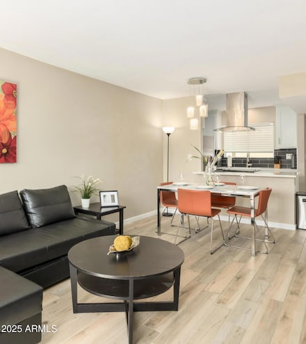 4630 N 68th St Unit 221, Scottsdale, AZ 85251