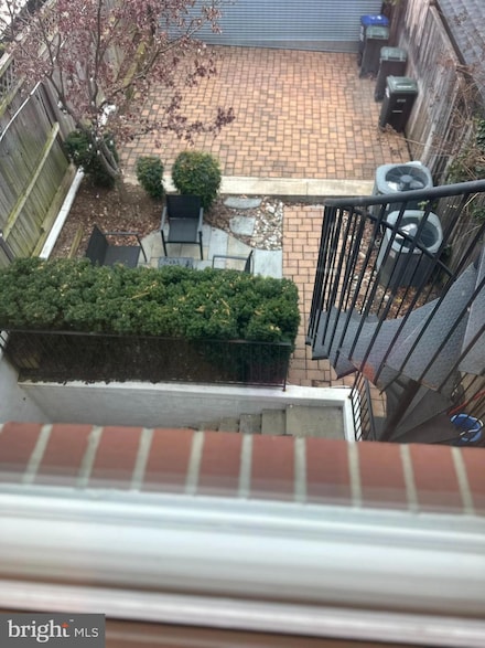 1852 3rd St NW Unit C, Washington, DC 20001