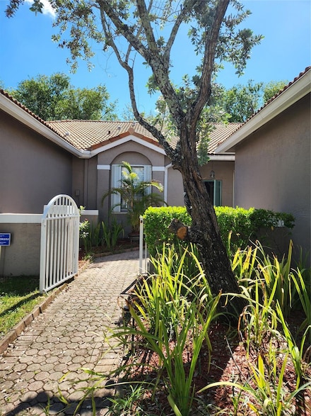 2300 E Aragon Blvd Unit 2, Sunrise, FL 33313