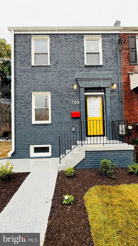 709 Adrian St SE, Washington, DC 20019