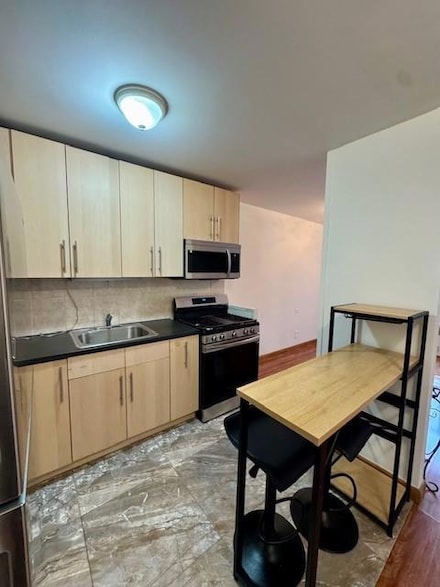 448 Neptune Ave Unit 19M, Brooklyn, NY 11224