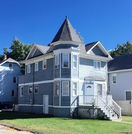 73 Grant St, Milford, CT 06460