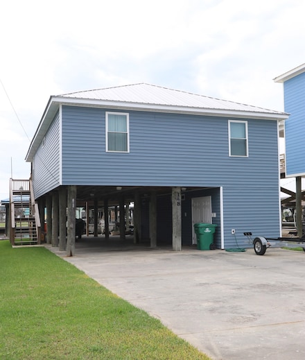 148 Constantin Dr, Golden Meadow, LA 70357