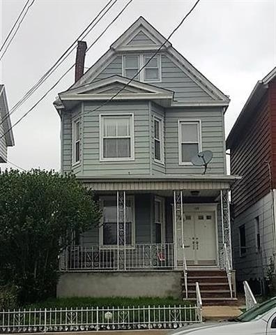 125 W 3rd St, Bayonne, NJ 07002