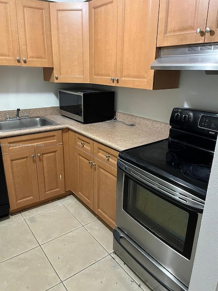 5221 Geneva Way Unit 302, Doral, FL 33166