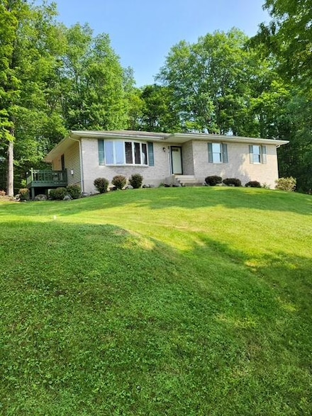 877 Old River Rd, Gouldsboro, PA 18424