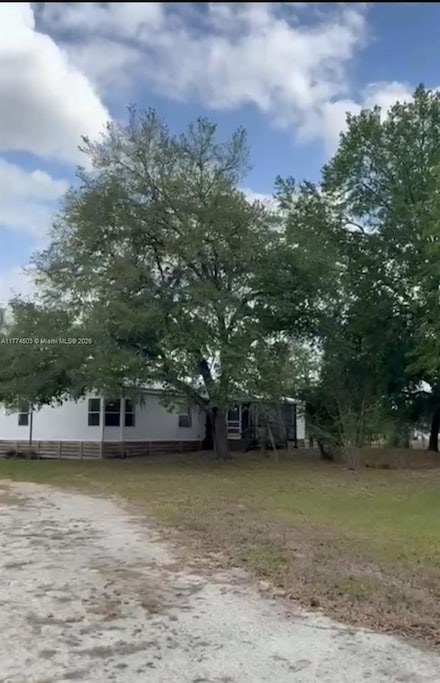 5325 Pioneer 23rd St, Clewiston, FL 33440