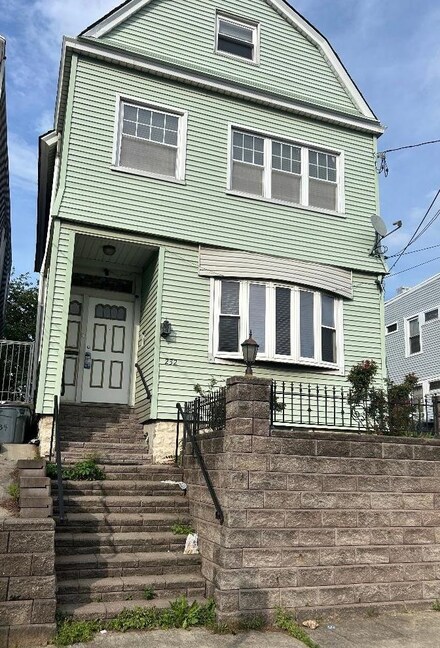 232 Danforth Ave Unit 2, Jersey City, NJ 07305