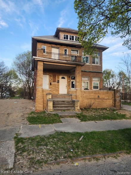 8450 Maxwell St, Detroit, MI 48213