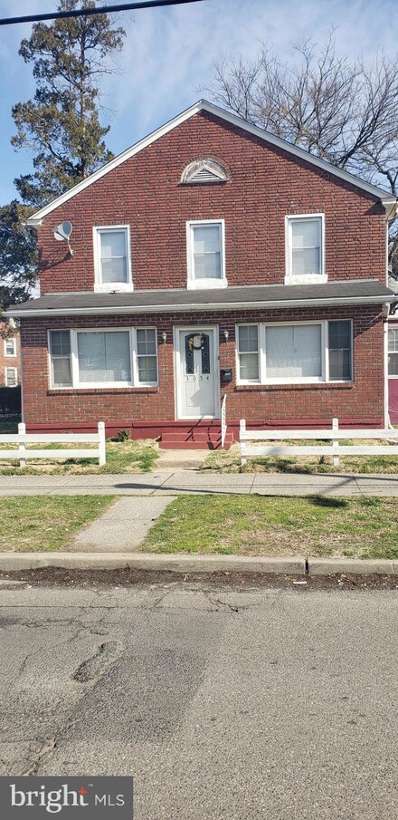 3054 Alabama Rd, Camden, NJ 08104