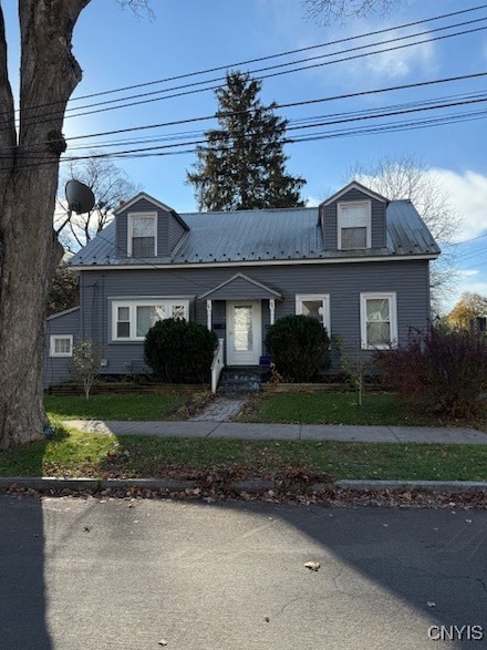 4 Maple St, Marcellus, NY 13108