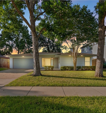 5322 Windswept Ln, Houston, TX 77056