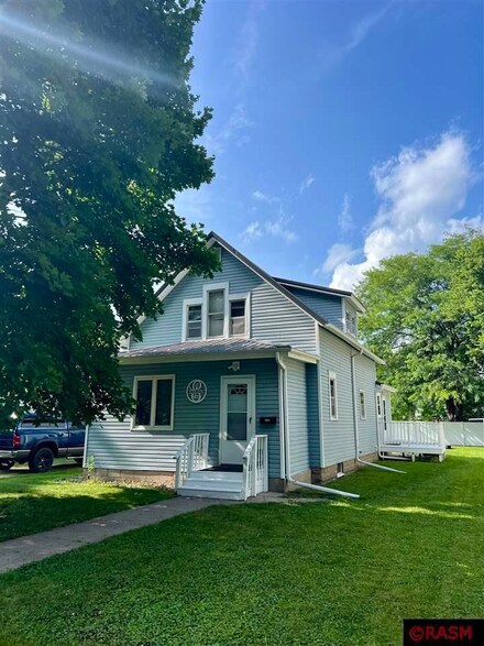 319 319 Sw 7th St, Wells, MN 56097