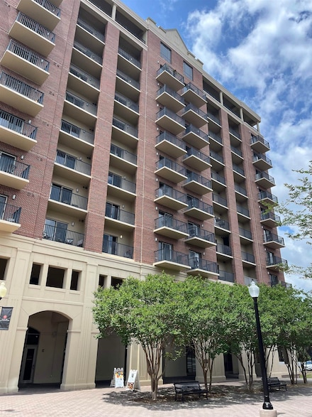 215 W College Ave Unit 511, Tallahassee, FL 32301