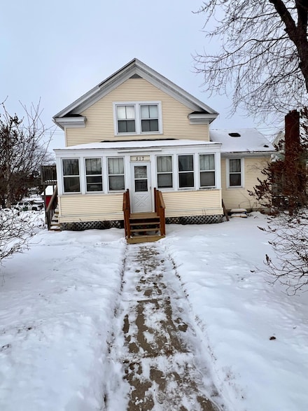 517 Roosevelt Ave, Coleraine, MN 55722