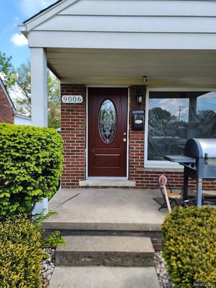 9006 Grandville Ave, Detroit, MI 48228