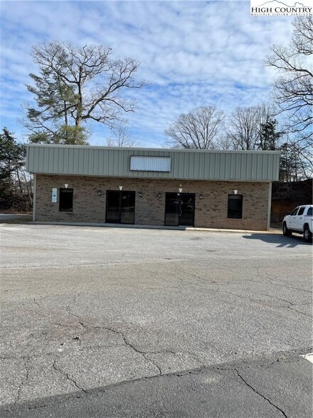 23 Pinewood Road Extension, Granite Falls, NC 28630