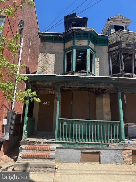 440 W Hanover St, Trenton, NJ 08618