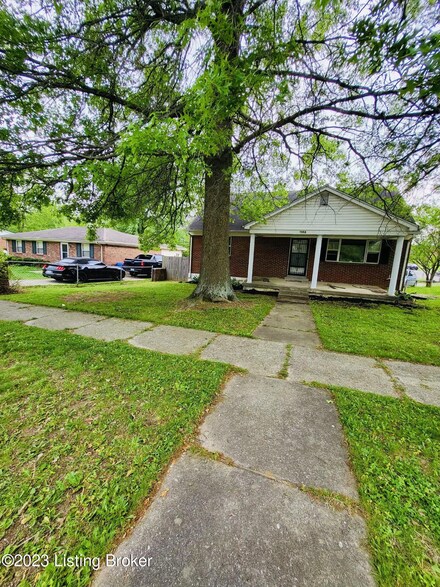 1553 Thames Dr, Lexington, KY 40517
