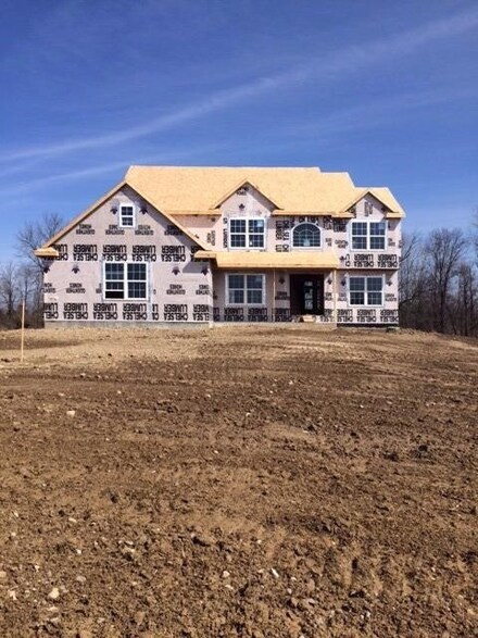 5703 Hartman Ct, Dexter, MI 48130