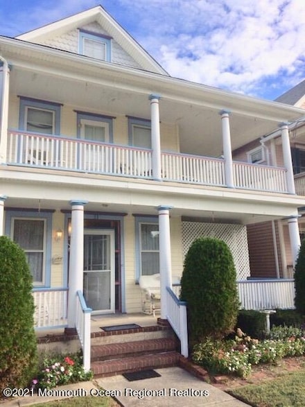 11 Bath Ave, Ocean Grove, NJ 07756
