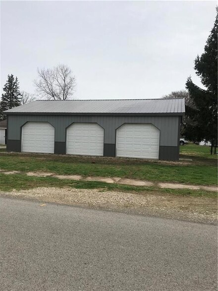 114 W Miami St, de Graff, OH 43318