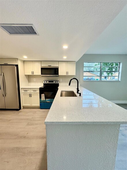 3650 SW 60th Terrace Unit 42, Davie, FL 33314