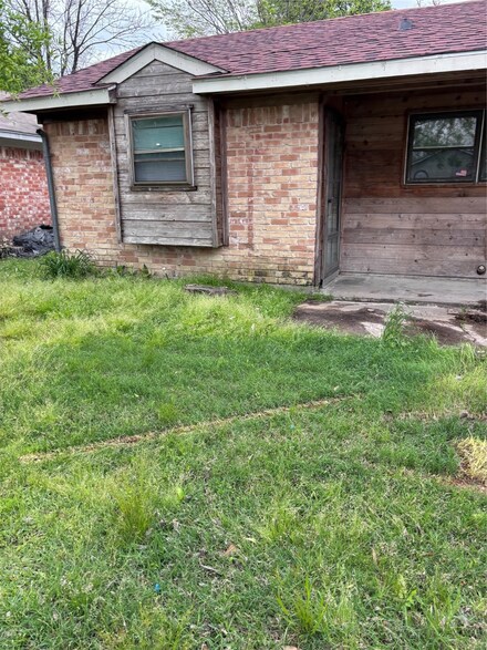17106 Sunshine St, Houston, TX 77049