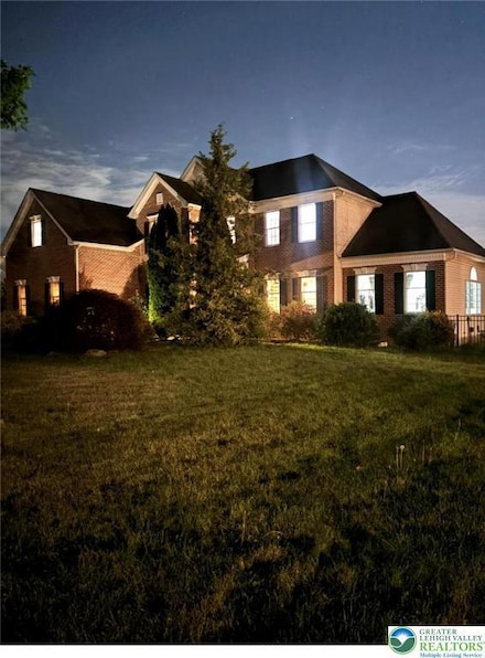 4220 Campbell Dr, Bethlehem, PA 18020