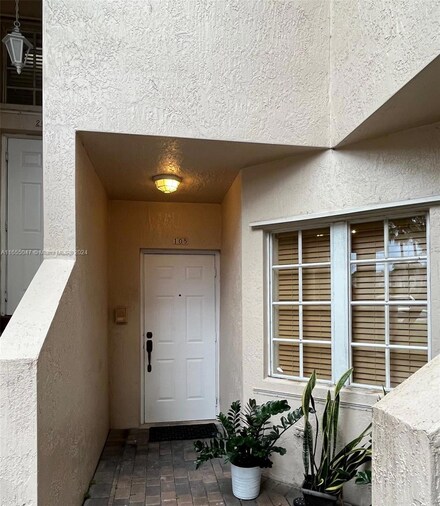 5600 NW 114th Place Unit 105, Doral, FL 33178