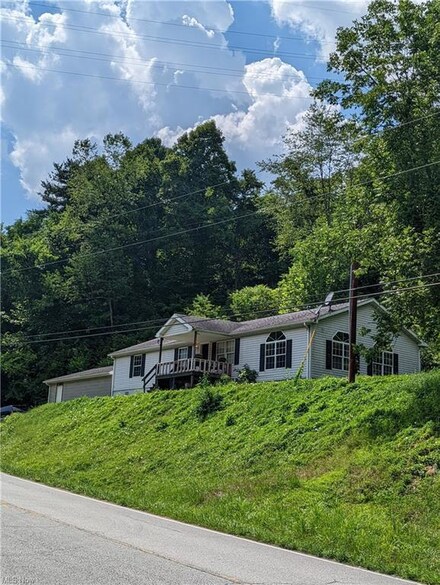 54779 Wegee Rd, Shadyside, OH 43947