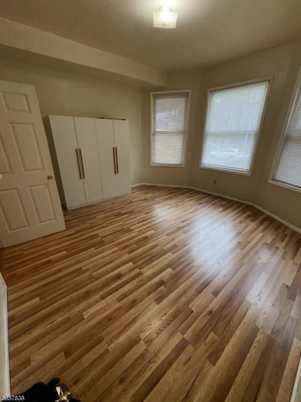 877 S 16th St, Newark, NJ 07108