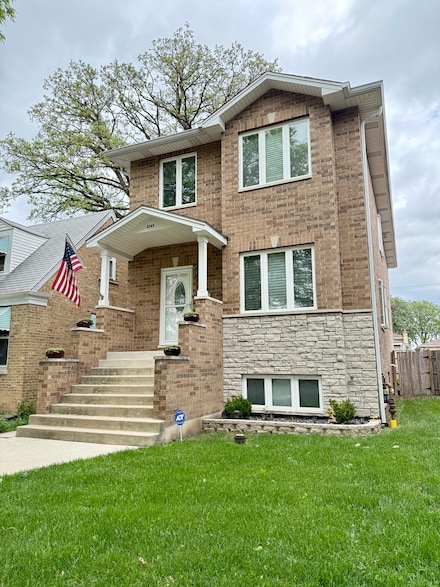 3349 N Paris Ave, Chicago, IL 60634