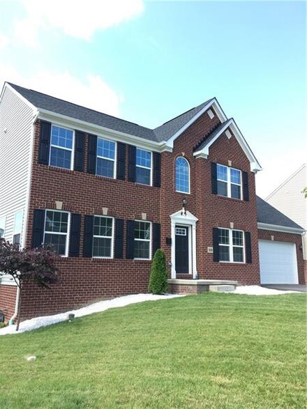 528 Cortland Dr, Finleyville, PA 15332