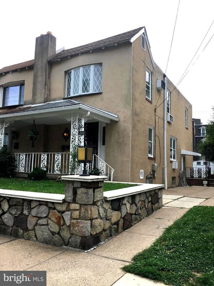 106 Sharon Ave, Darby, PA 19023