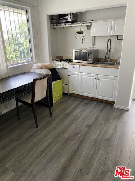 451 S La Peer Dr Unit 2, Beverly Hills, CA 90211