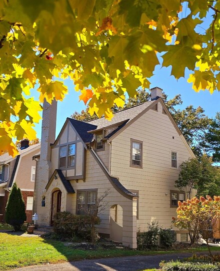 3853 Indianview Ave, Cincinnati, OH 45227