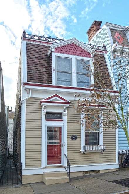 953 Hatch St, Cincinnati, OH 45202