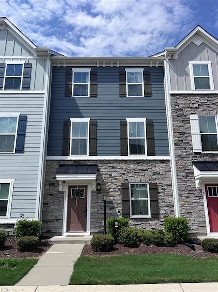 1723 Defiance Dr, Chesapeake, VA 23323