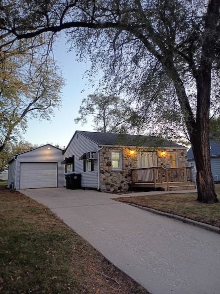 513 W 7th St, Rock Falls, IL 61071