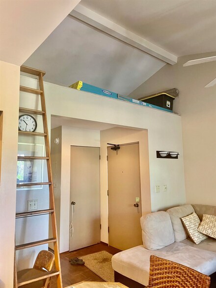 1034 Front St Unit 203, Lahaina, HI 96761