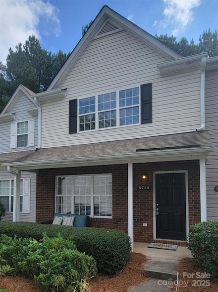 6720 Cypress Tree Ln, Charlotte, NC 28215