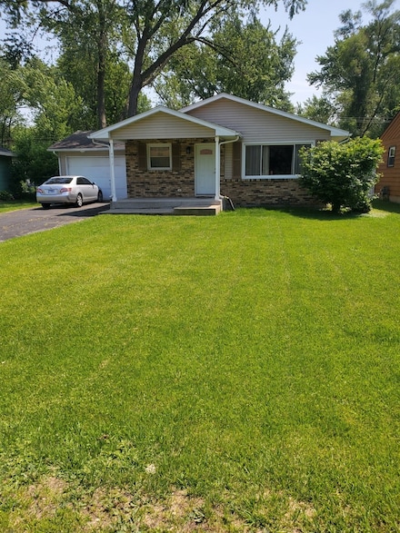 4917 Prairie Ave, McHenry, IL 60050